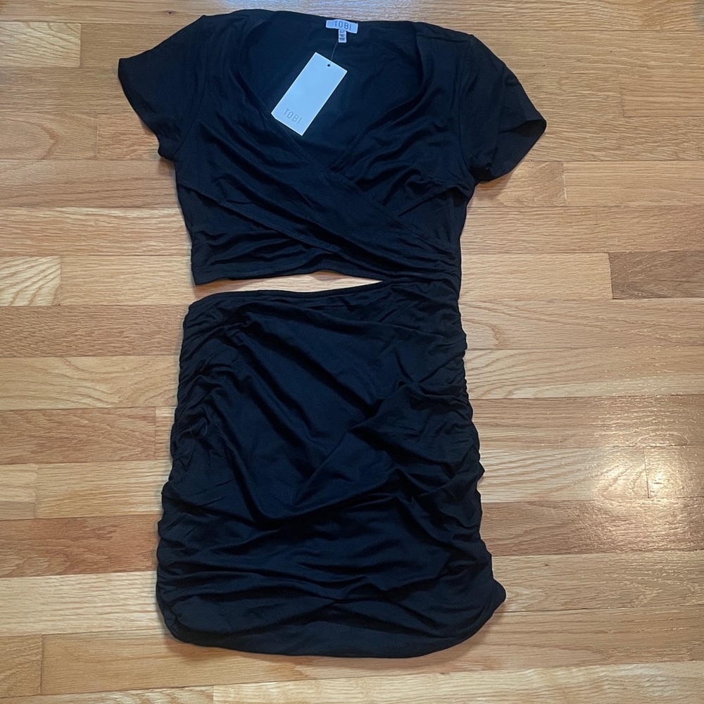 NWT New with Tags TOBI Black Cutout Ruched Short Sleeve Dress